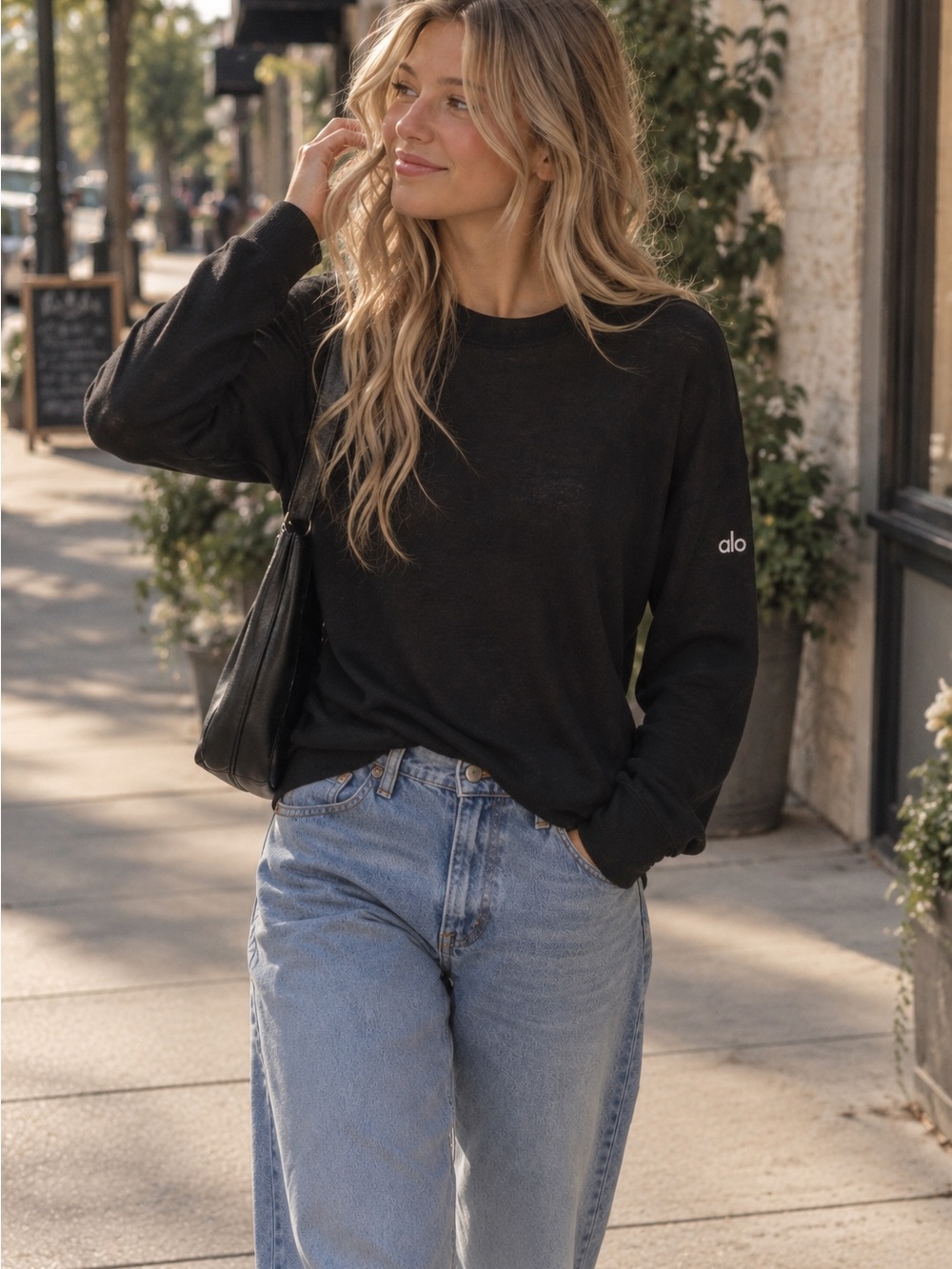 ALO Yoga Black Long Sleeve Crew lightweight Sweater